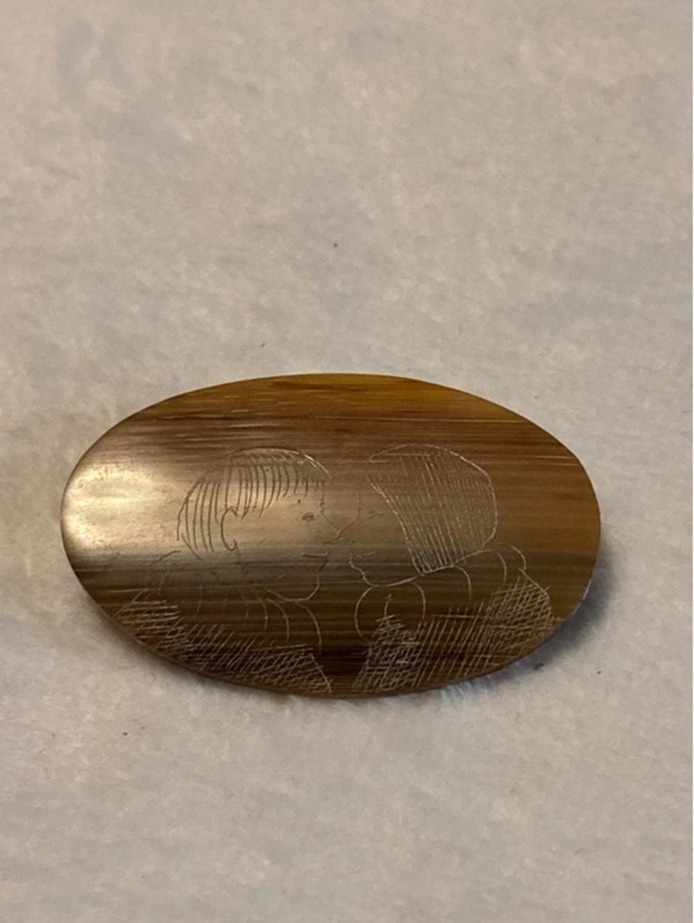 Wood grain Resin Etching Eskimo Kisses Brooch